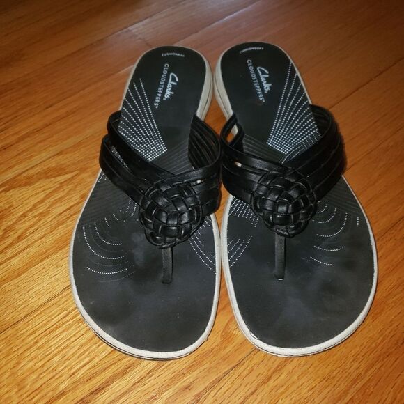 Clarks Black Slip-On Sandals Womans Size 11M - Picture 2 of 6